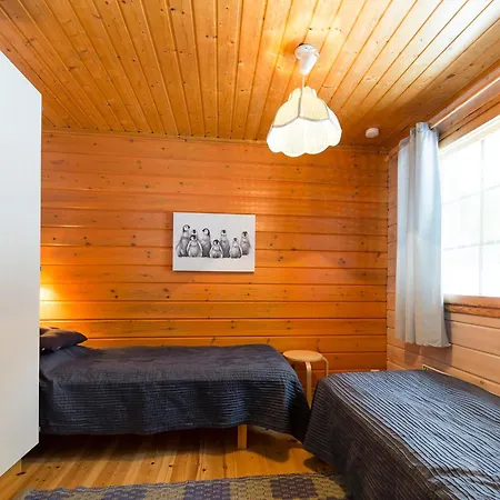 דירה Karinhippu A Visit